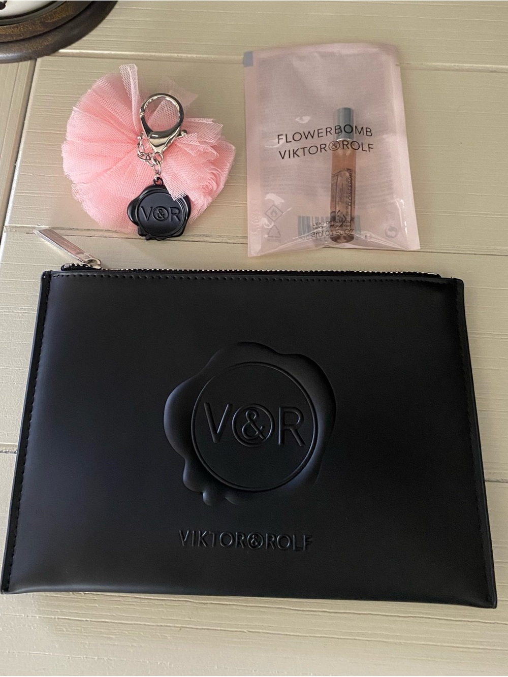 V&R